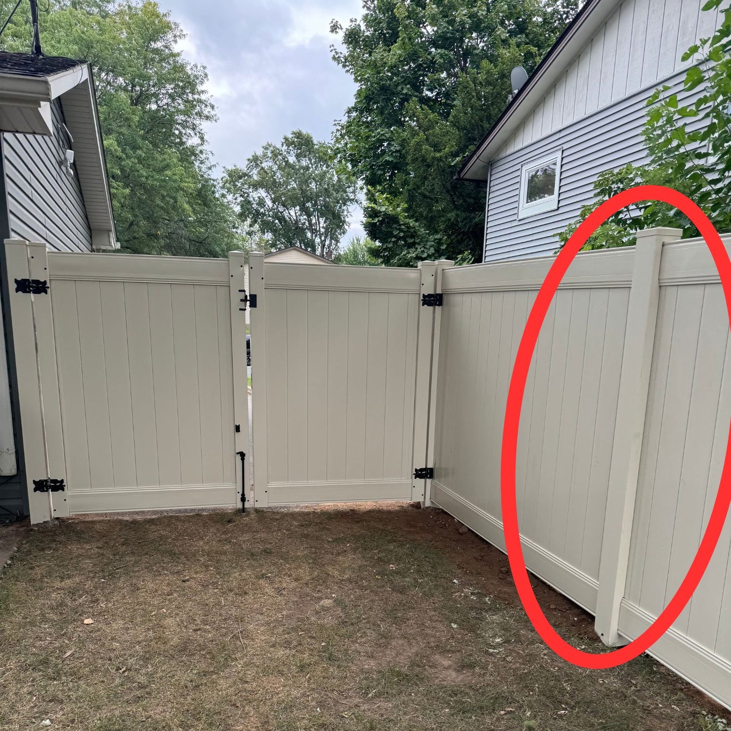 Homeland 5x5 9ft Tan Vinyl Line Post